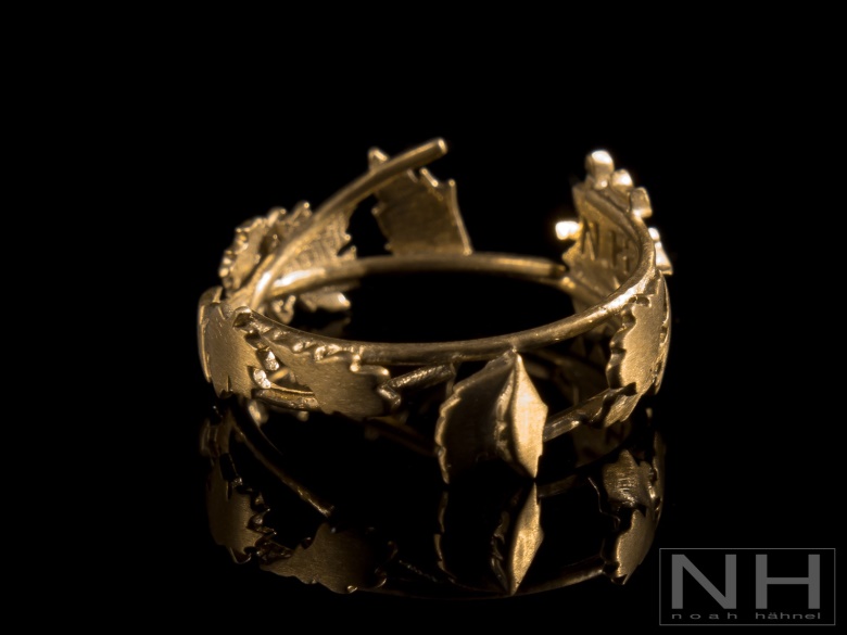 3d printed gold bronze leaves ring with fall, nature or autum theme